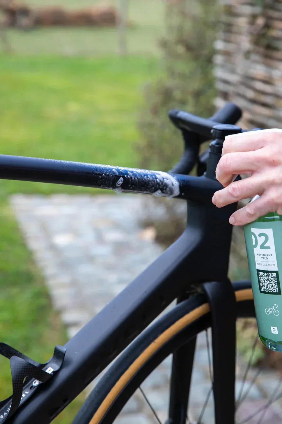 Comment bien entretenir et stocker son VTT à La Réunion face à l’humidité et à la salinité ?