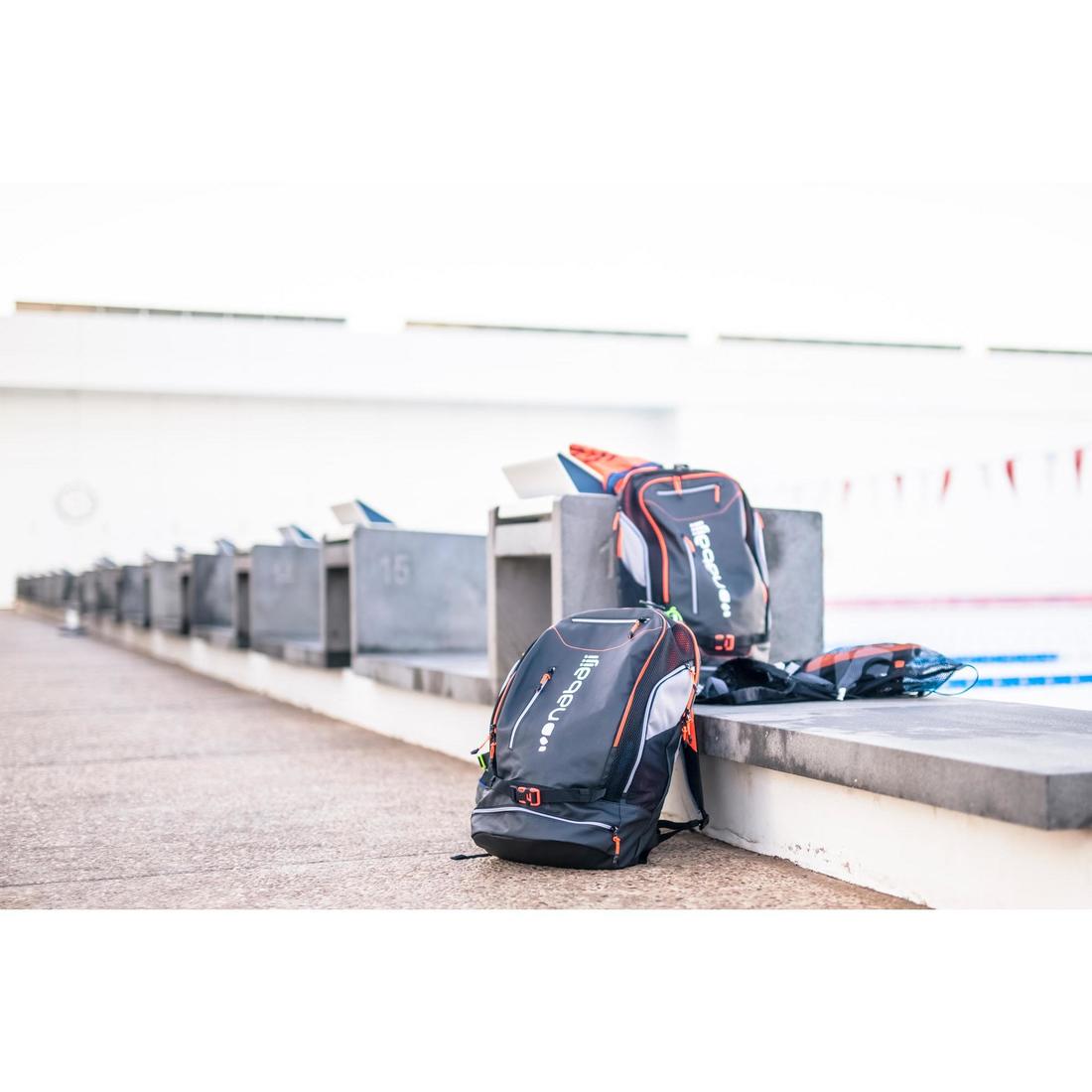 Sac A Dos Natation 40L 900 noir rouge
