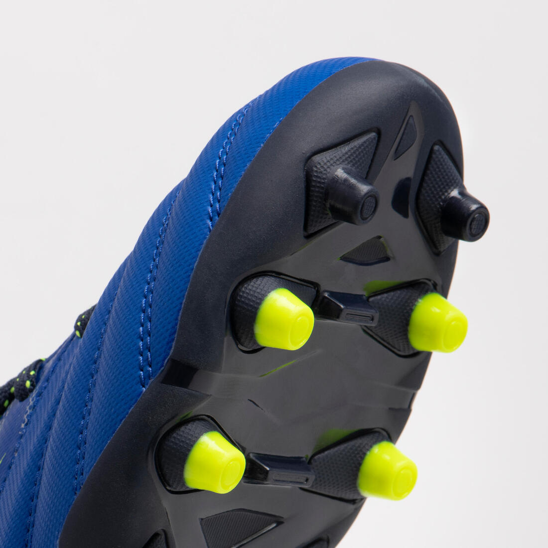 CHAUSSURES DE RUGBY MOULÉES TERRAIN SEC R500 ENFANT bleu indigo
