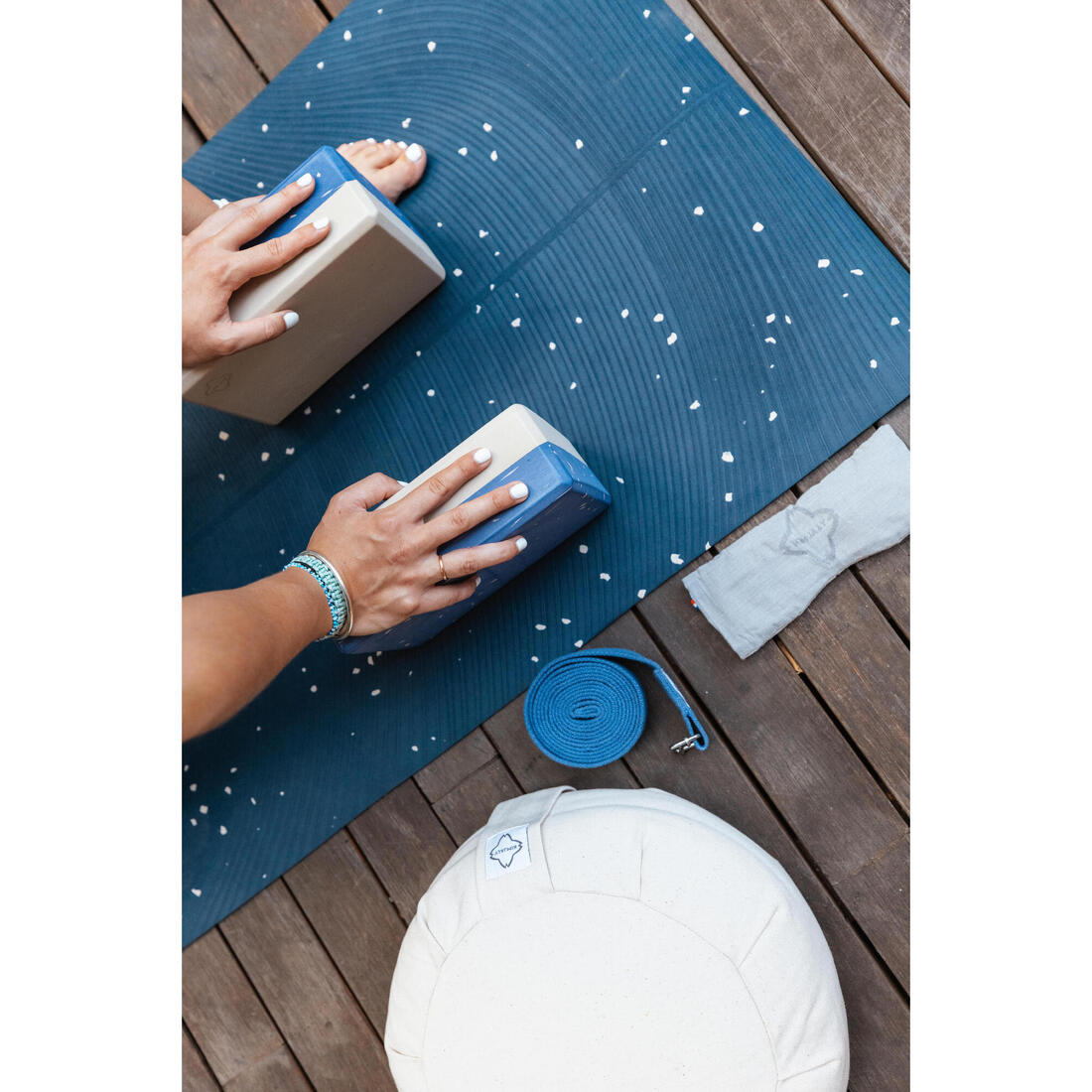 Tapis de yoga doux adhérence et confort 5 mm