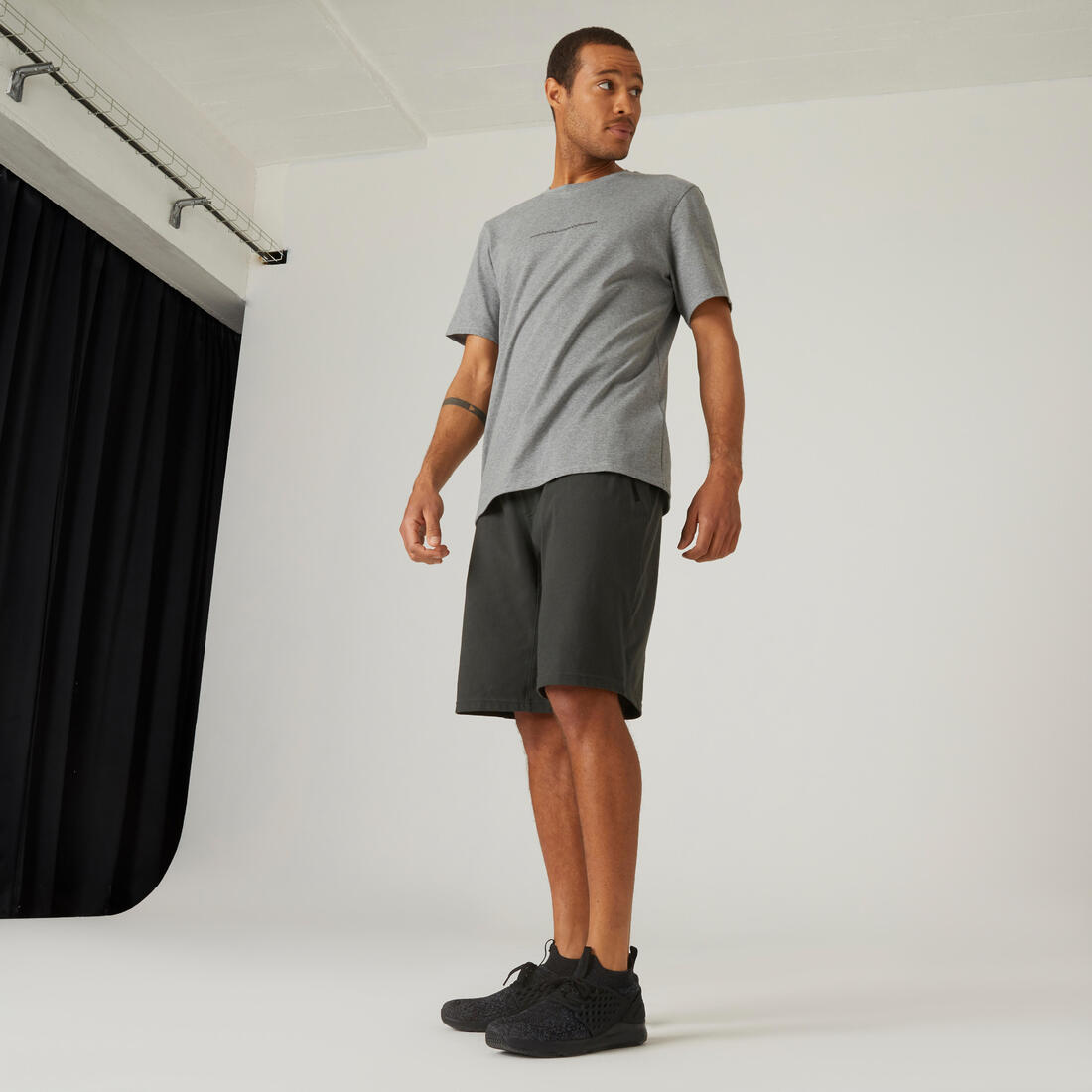 T-shirt fitness manches courtes slim coton col rond homme blanc a imprimé