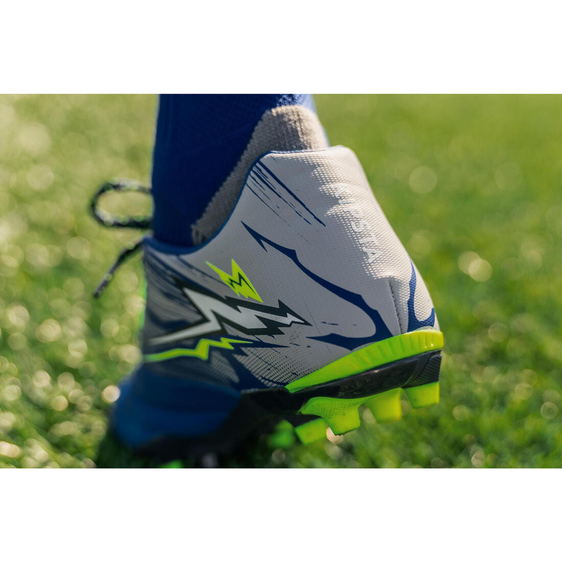 CHAUSSURES DE RUGBY MOULÉES TERRAIN SEC R500 ENFANT bleu indigo