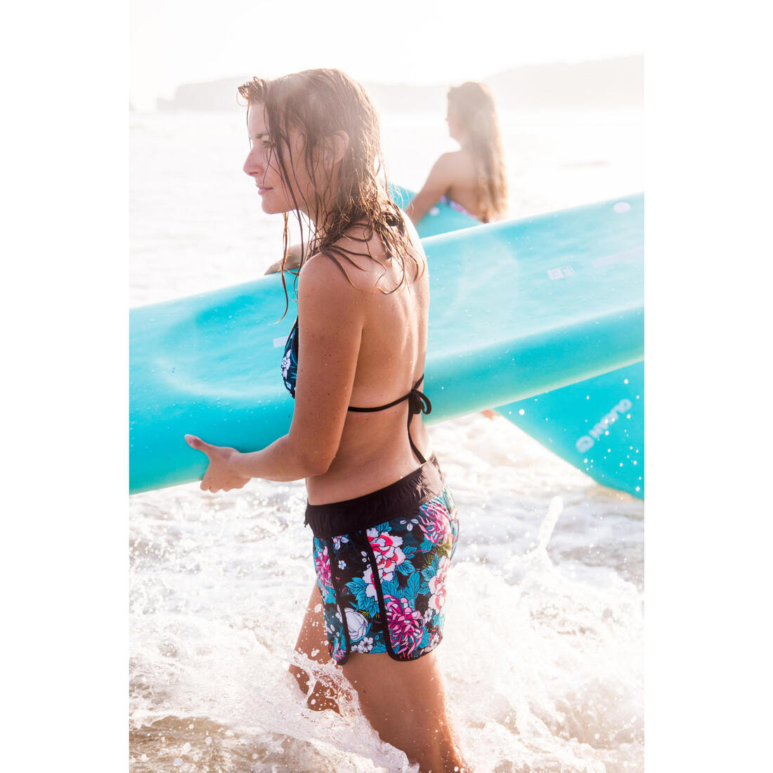 Boardshort surf femme TINI CORAIL avec ceinture élastiquée et cordon de serrage