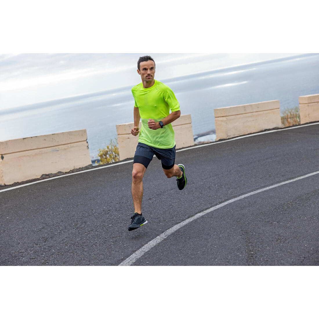 Short 2 en 1 de running Homme - KIPRUN Run 500 Confort Noir