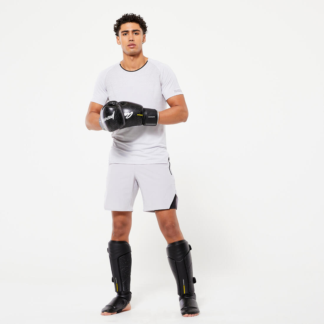Gants de kick-boxing et muay-thaï pour pratiquants confirmés