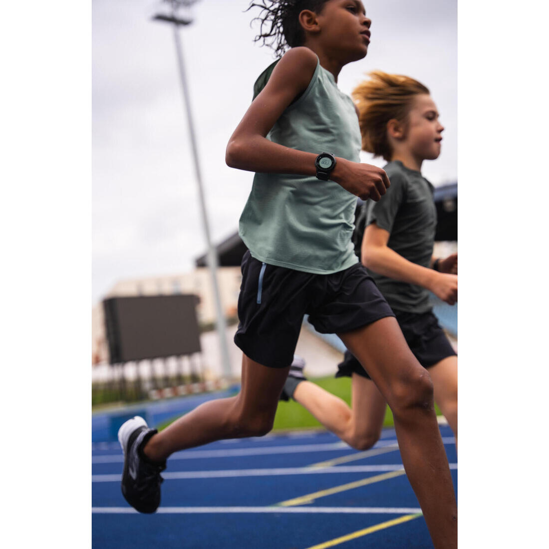 Chaussures de running Enfant - KIPRUN K500 FAST noires et jaunes