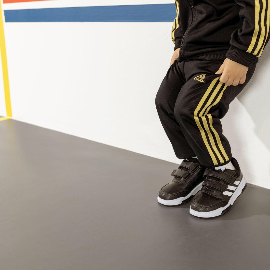 Baskets à scratch bébé - ADIDAS TENSAUR noir/blanc