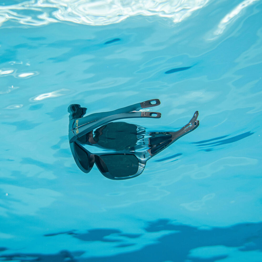 Lunettes de soleil polarisées flottantes voile adulte 500 taille M noir