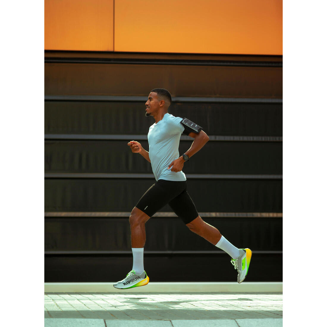 T-SHIRT DE RUNNING 500 CONFORT SLIM SANS COUTURES