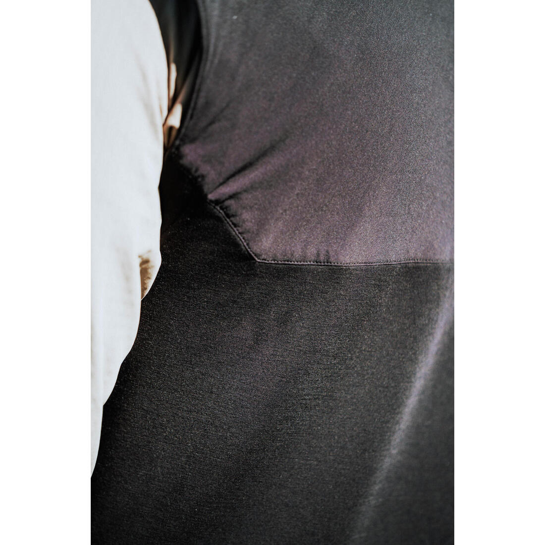Gilet polaire de randonnée chaud homme, MH500 noir