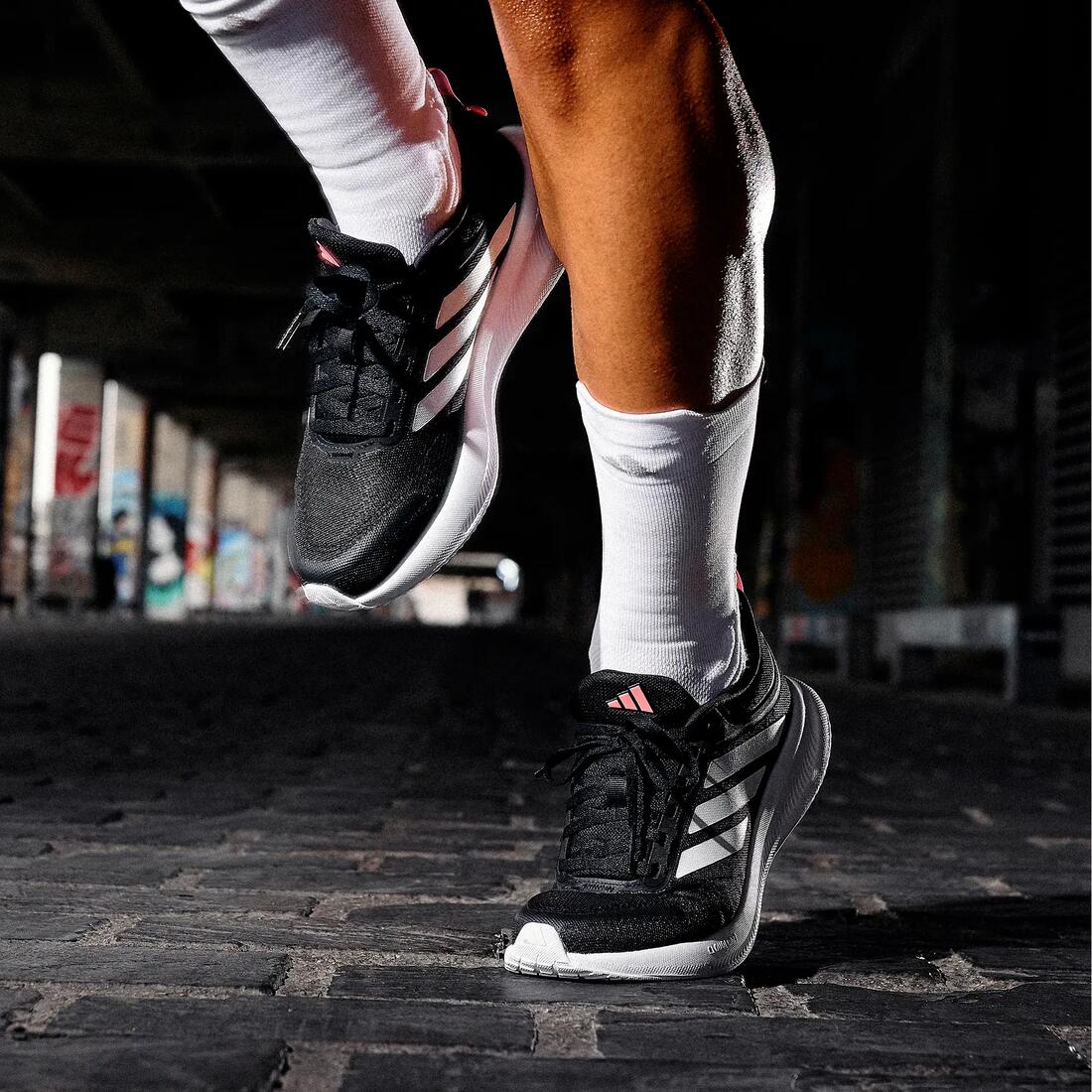 CHAUSSURES DE RUNNING FEMME ADIDAS RUNBLAZE GRISES