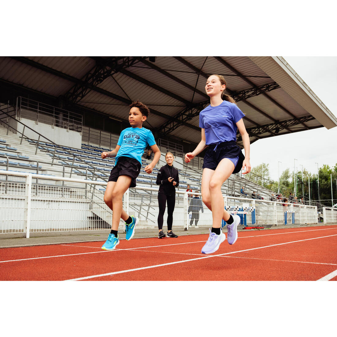 Short cuissard de running respirant Fille - KIPRUN DRY 900 marine