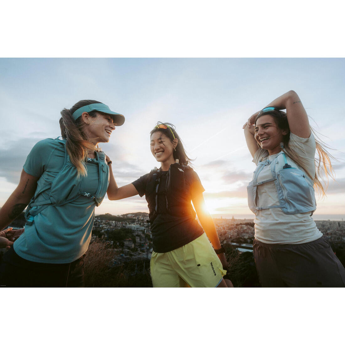 Sac trail running 5l turquoise - vendu avec poche à eau 1l