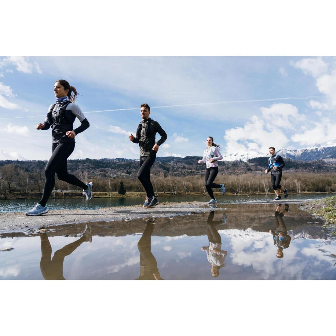 Sac trail running 5l turquoise - vendu avec poche à eau 1l