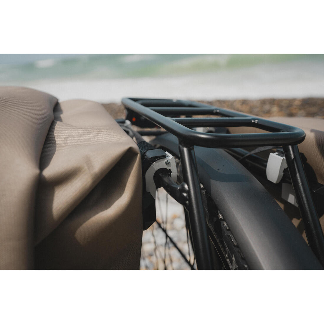 Sacoche porte bagage voyage à vélo 24L étanche IPX6, ADVT 900