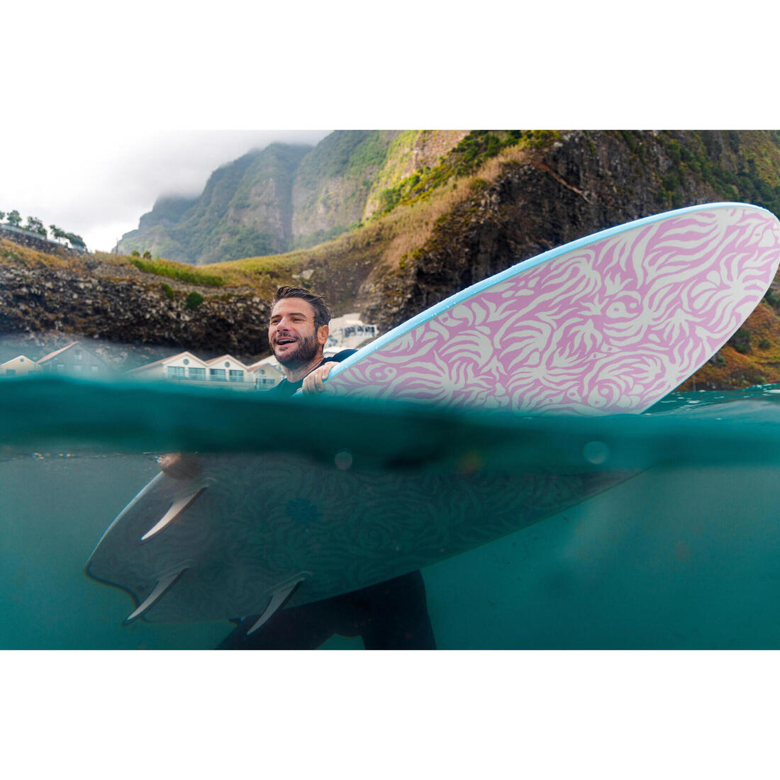 Planche de surf en mousse 6' swallow tail 49L - bleu ciel