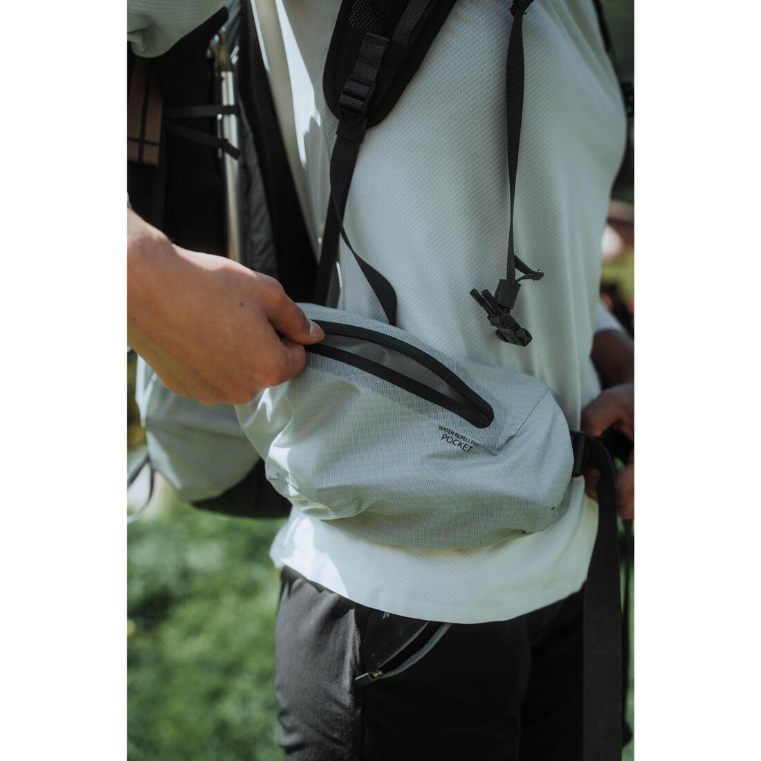 Sac à dos de randonnée montagne confortable et léger 25L, MH900