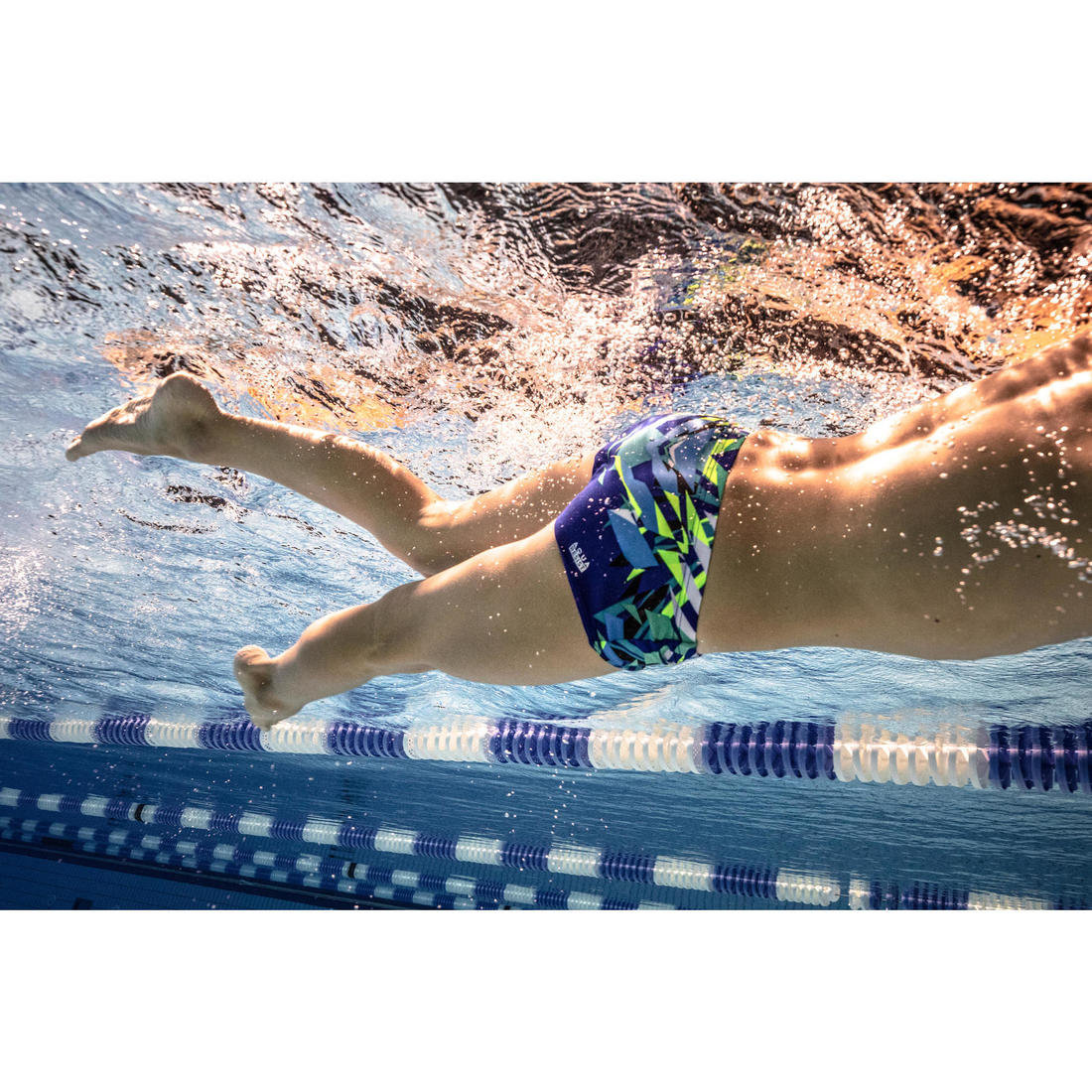 MAILLOT DE BAIN NATATION 900 SLIP BANDEAU LINES
