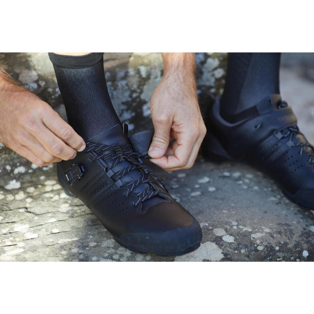 CHAUSSURES VELO GRAVEL ET ROUTE CUIR A LACETS SPD GRVL 520 NOIRE