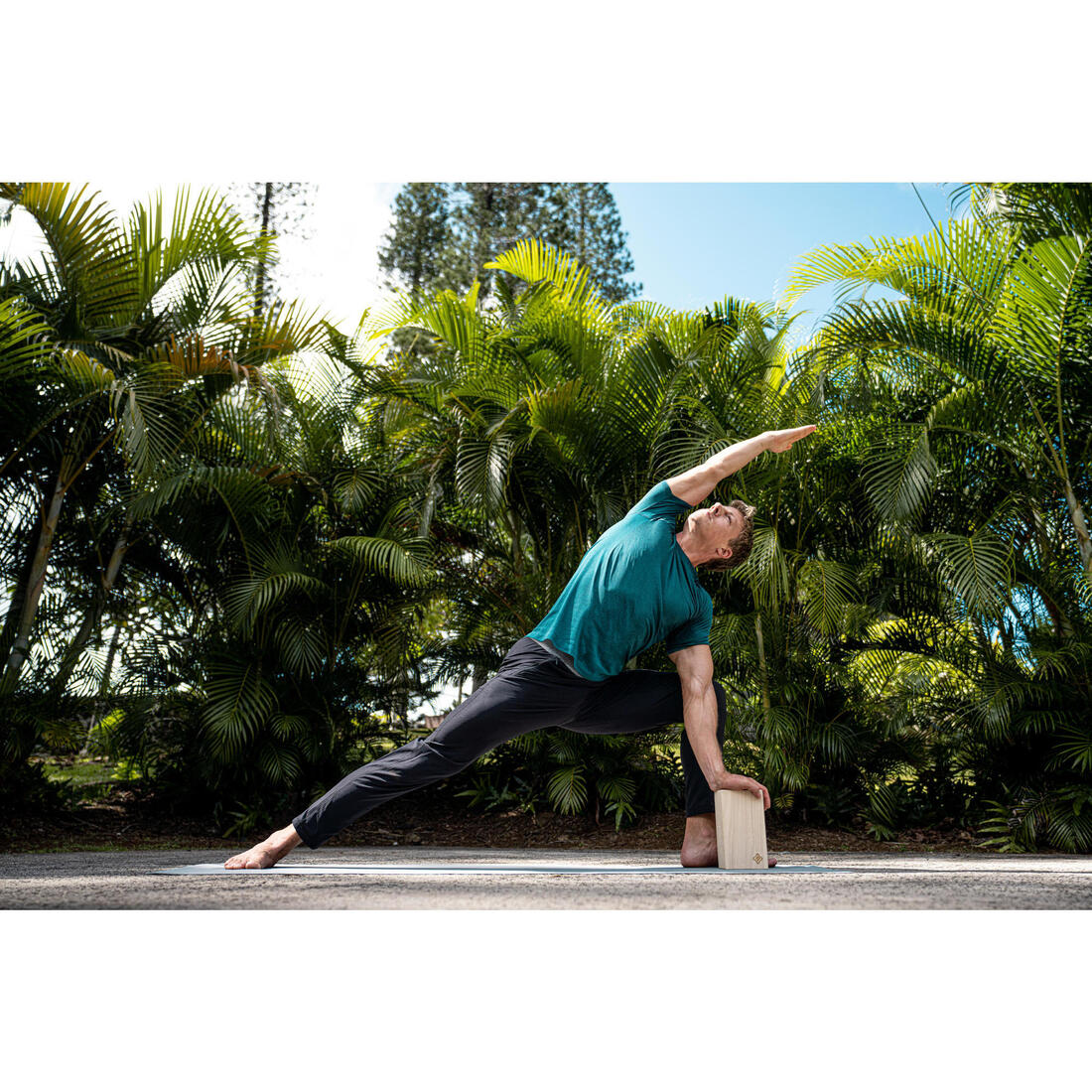 T SHIRT MANCHES COURTES SEAMLESS - SANS COUTURE YOGA DYNAMIQUE HOMME