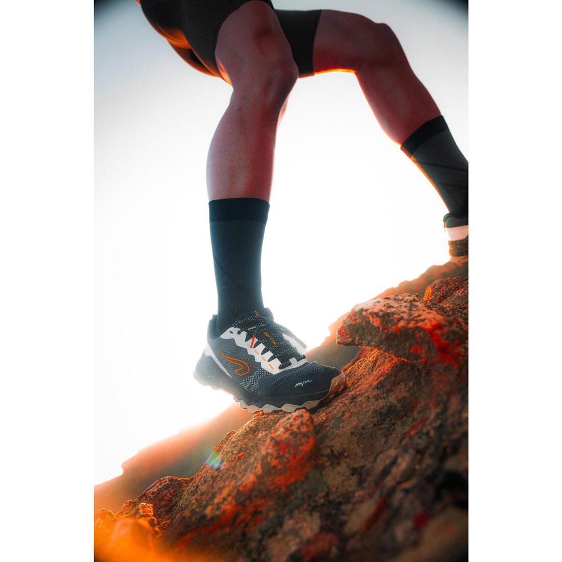 CHAUSSETTES DE RUNNING KIPRUN Run900 STRAP noires