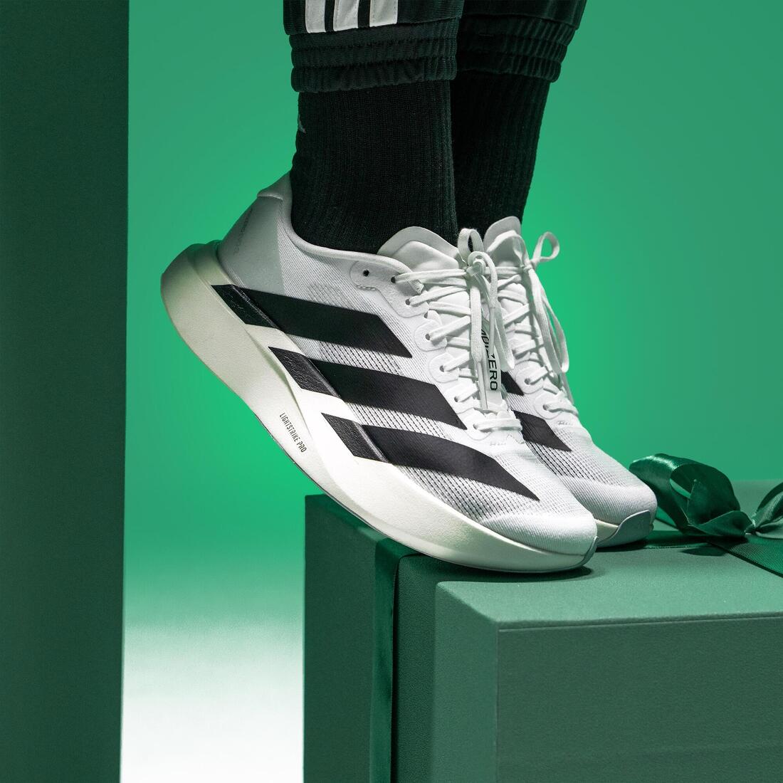 Chaussures running femme, adidas Adizero Evo SL noires et blanches