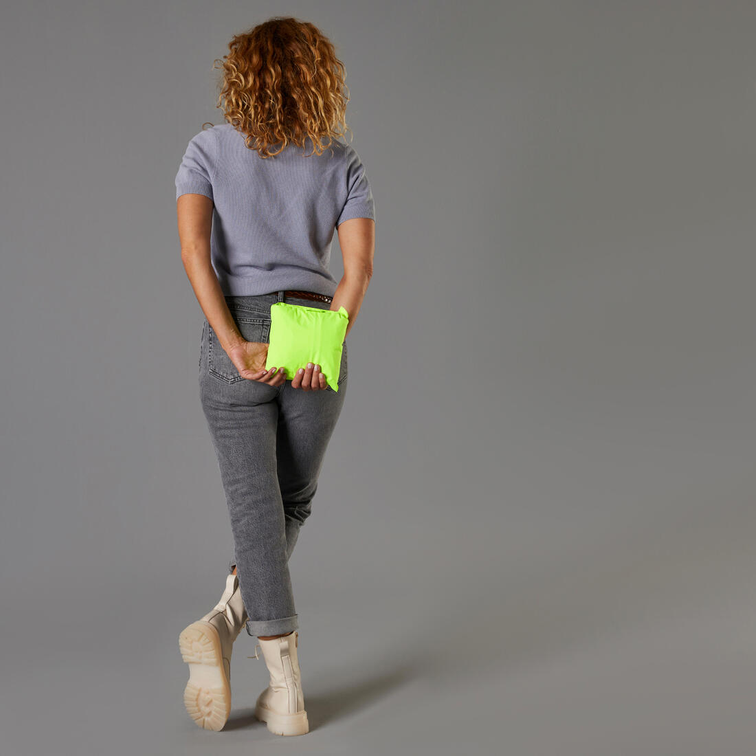 VESTE PLUIE VELO VILLE FEMME 120 JAUNE FLUO CERTIFIÉE EPI VISIBILITÉ JOUR