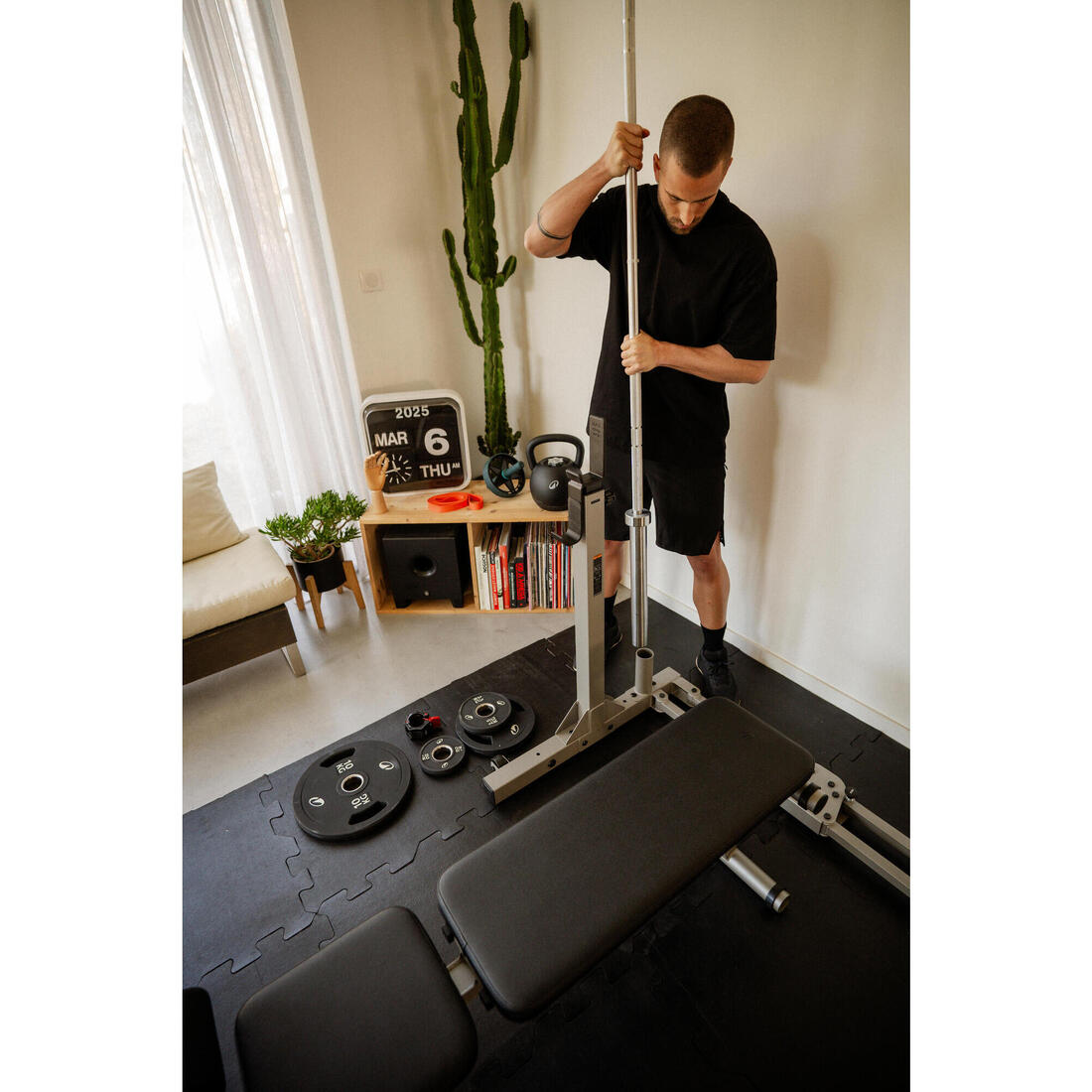 Rack de musculation 120 kg pliable en 2 sec et ultra-compact