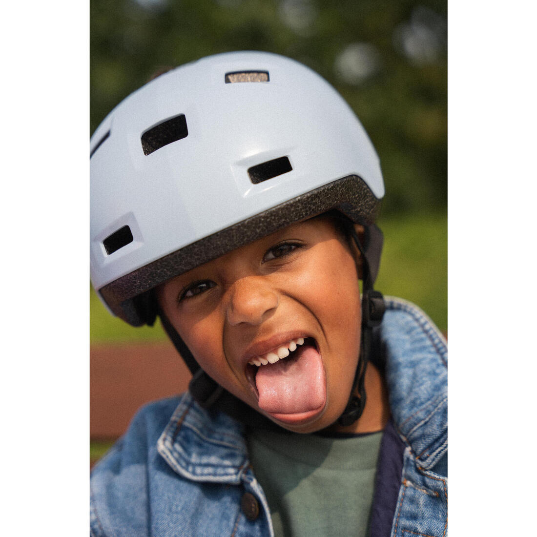 Casque enfant roller skateboard trottinette B100
