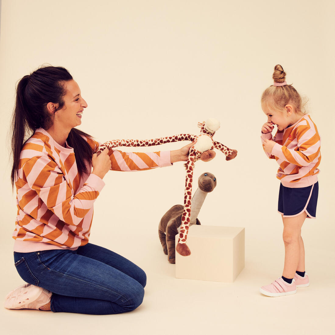 Sweat decat'oons imprimé beige baby gym enfant
