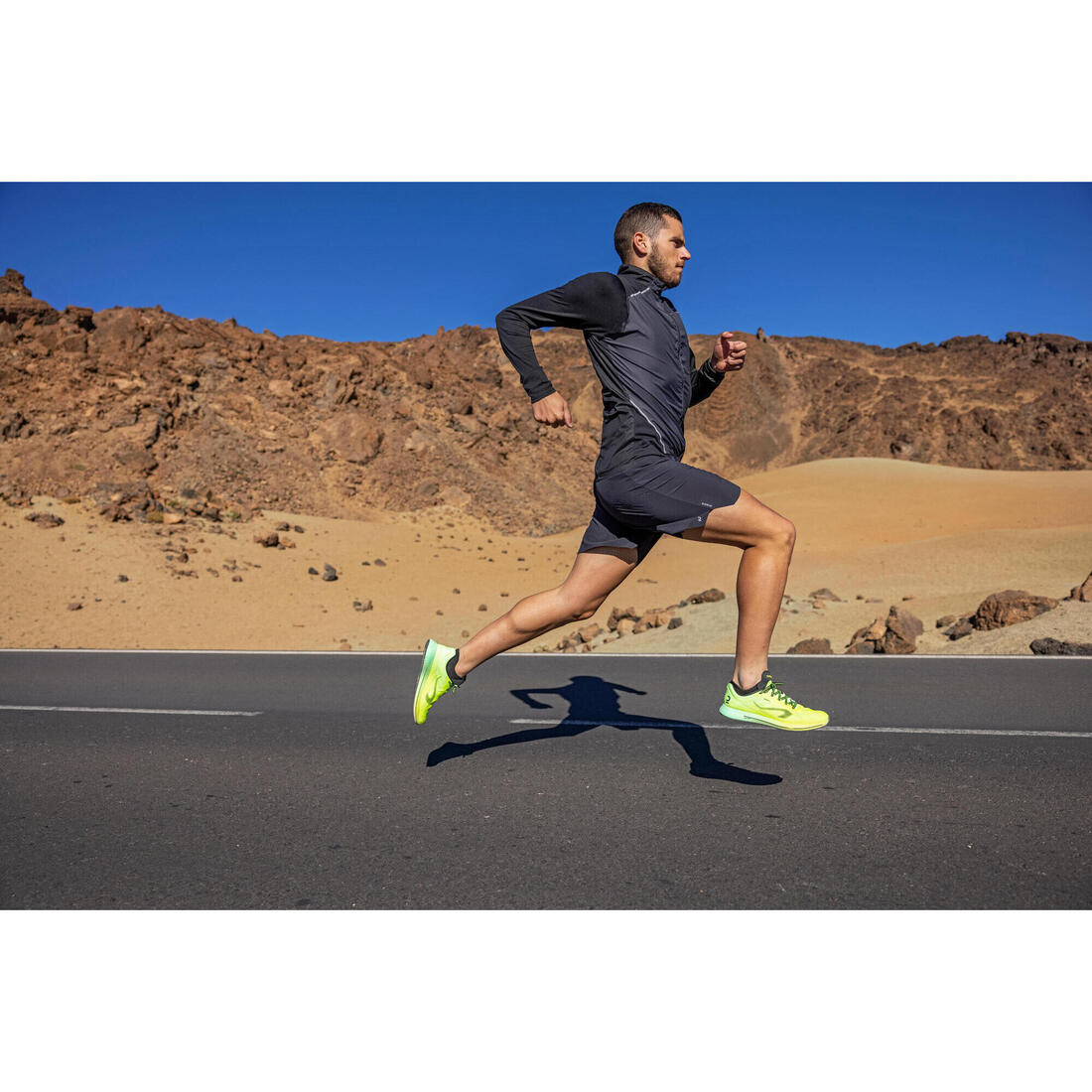 Veste coupe vent sans manche de running homme - KIPRUN Run 900 noire