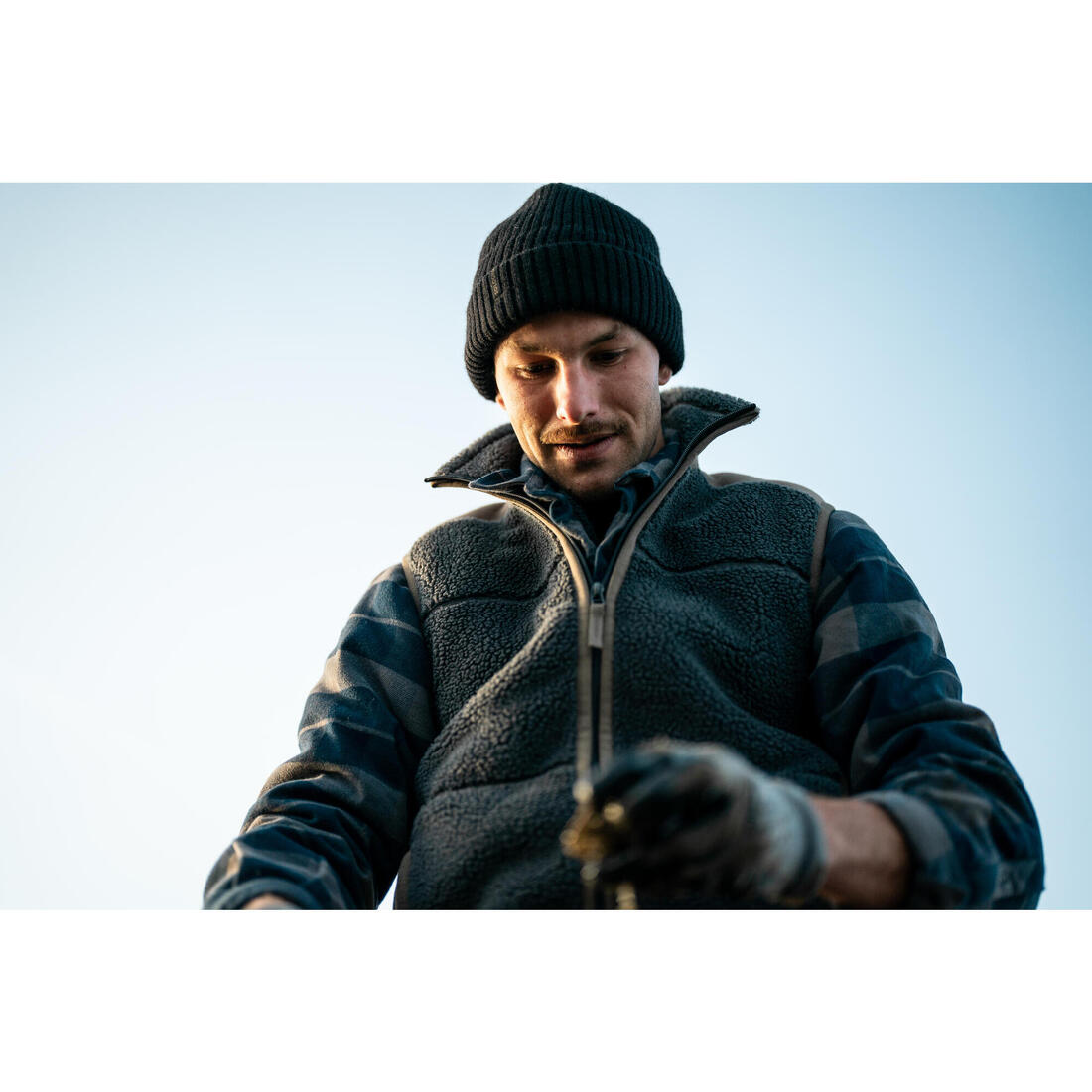 GILET POLAIRE SANS MANCHES MOUTONNE 500 GRIS