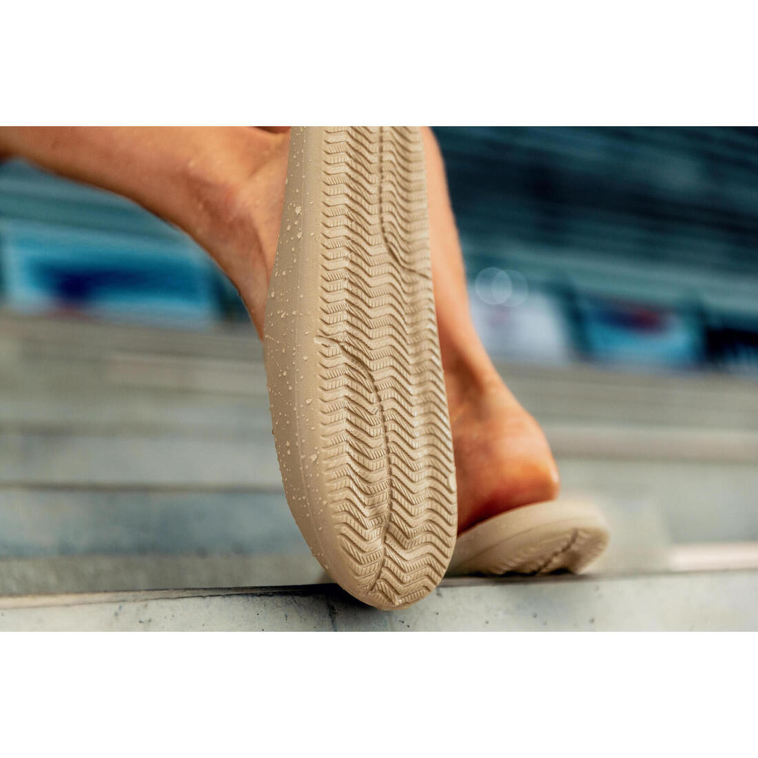 Claquettes de piscine, Style 500 beige grisé