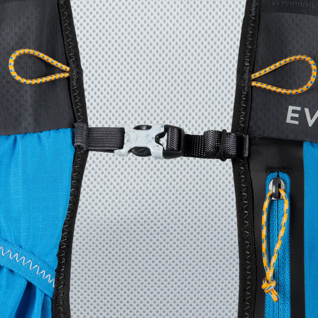 SAC TRAIL RUNNING 5L TURQUOISE - VENDU AVEC POCHE À EAU 1L