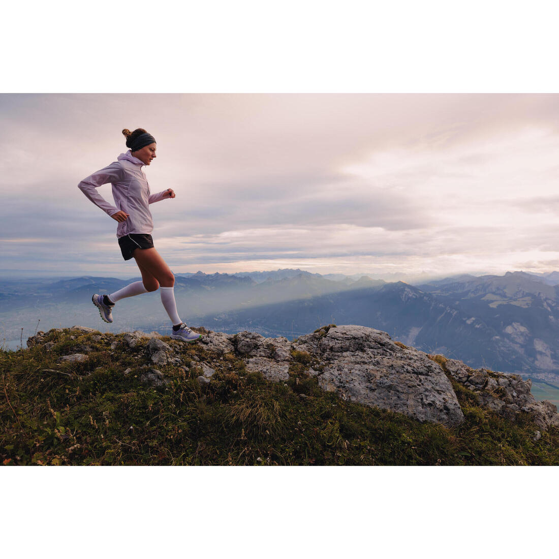 Short de trail running baggy femme noir