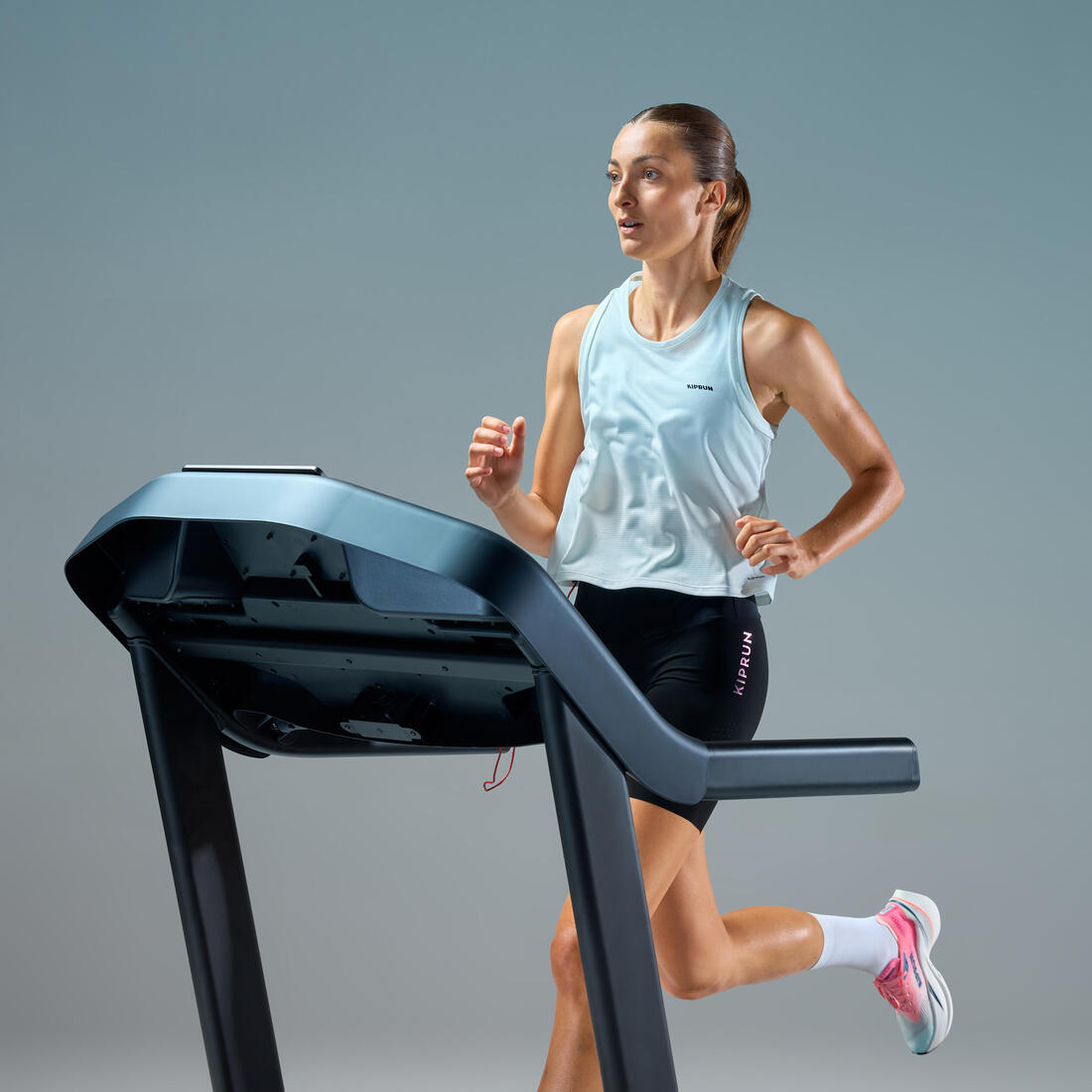 Tapis de course pliable et inclinable 18km/h, T900D