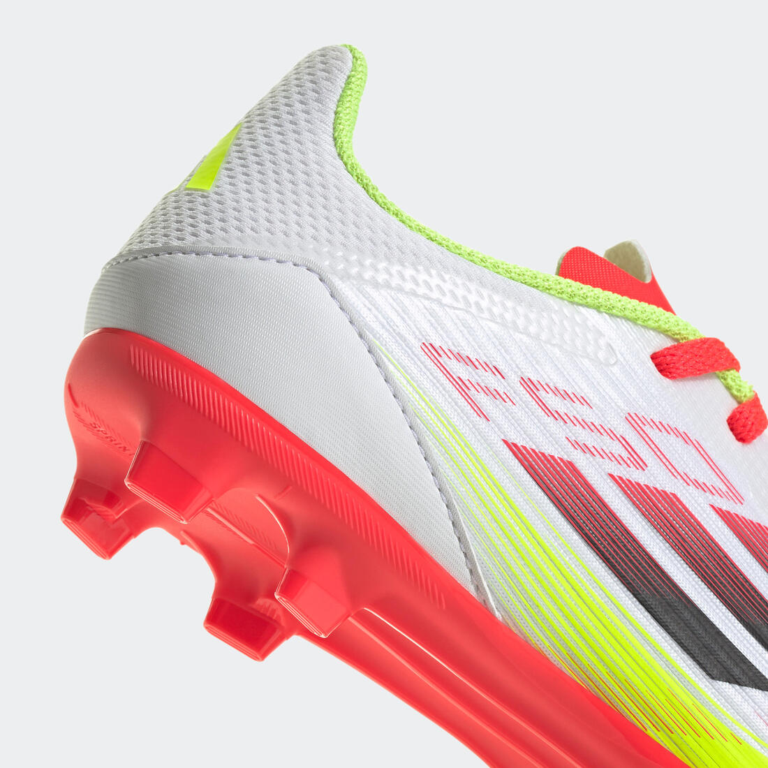 Chaussure F50 League FG/MG Enfant Blanche