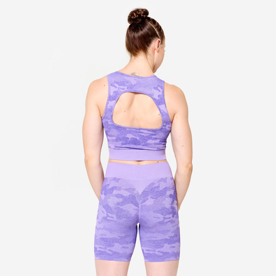Crop top de fitness motif camo