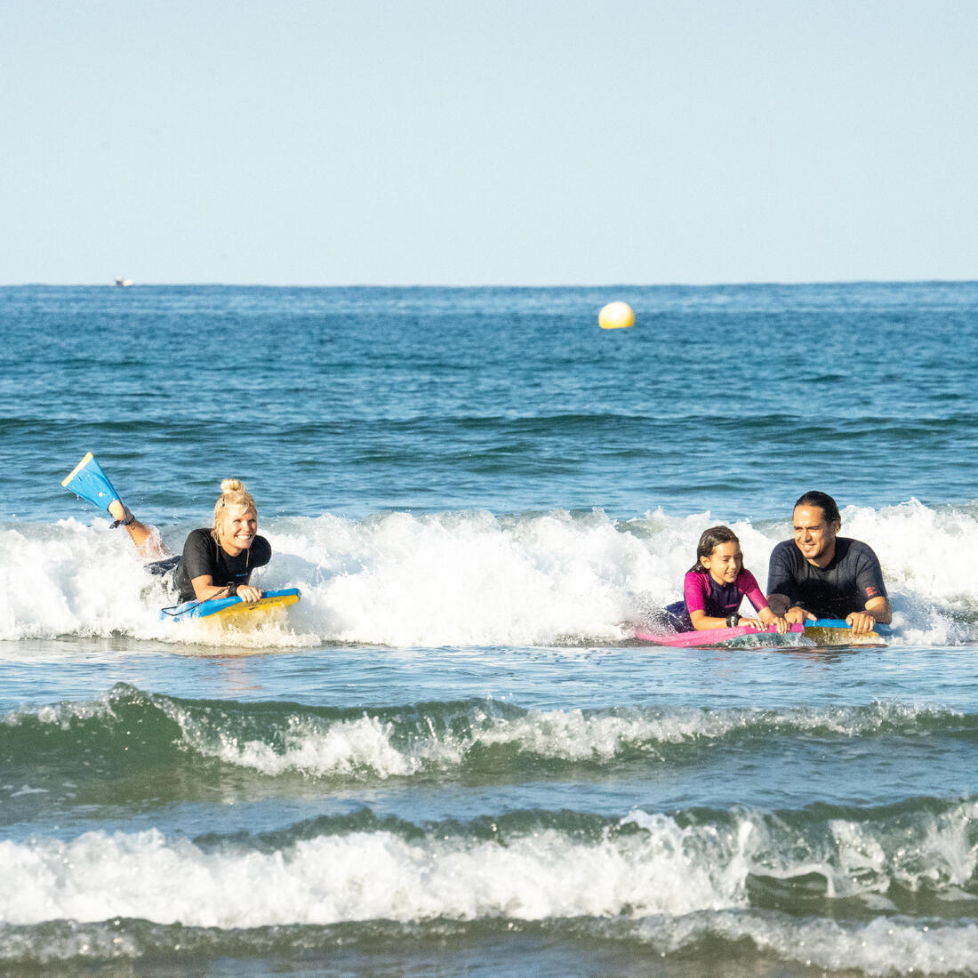 Bodyboard 100 Junior bleu jaune avec leash poignet
