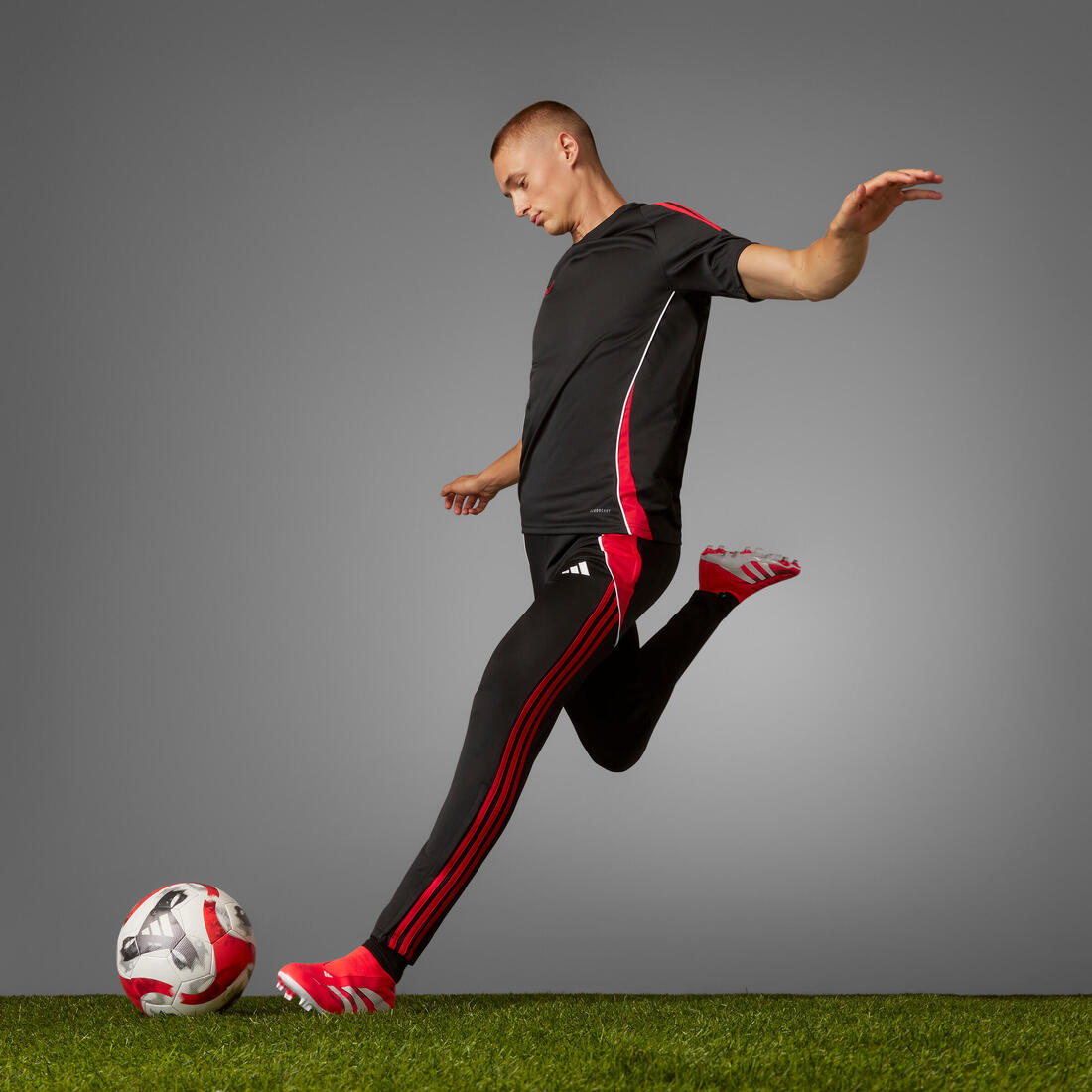 Chaussure Predator League Laceless FG/MG Adulte Rouge
