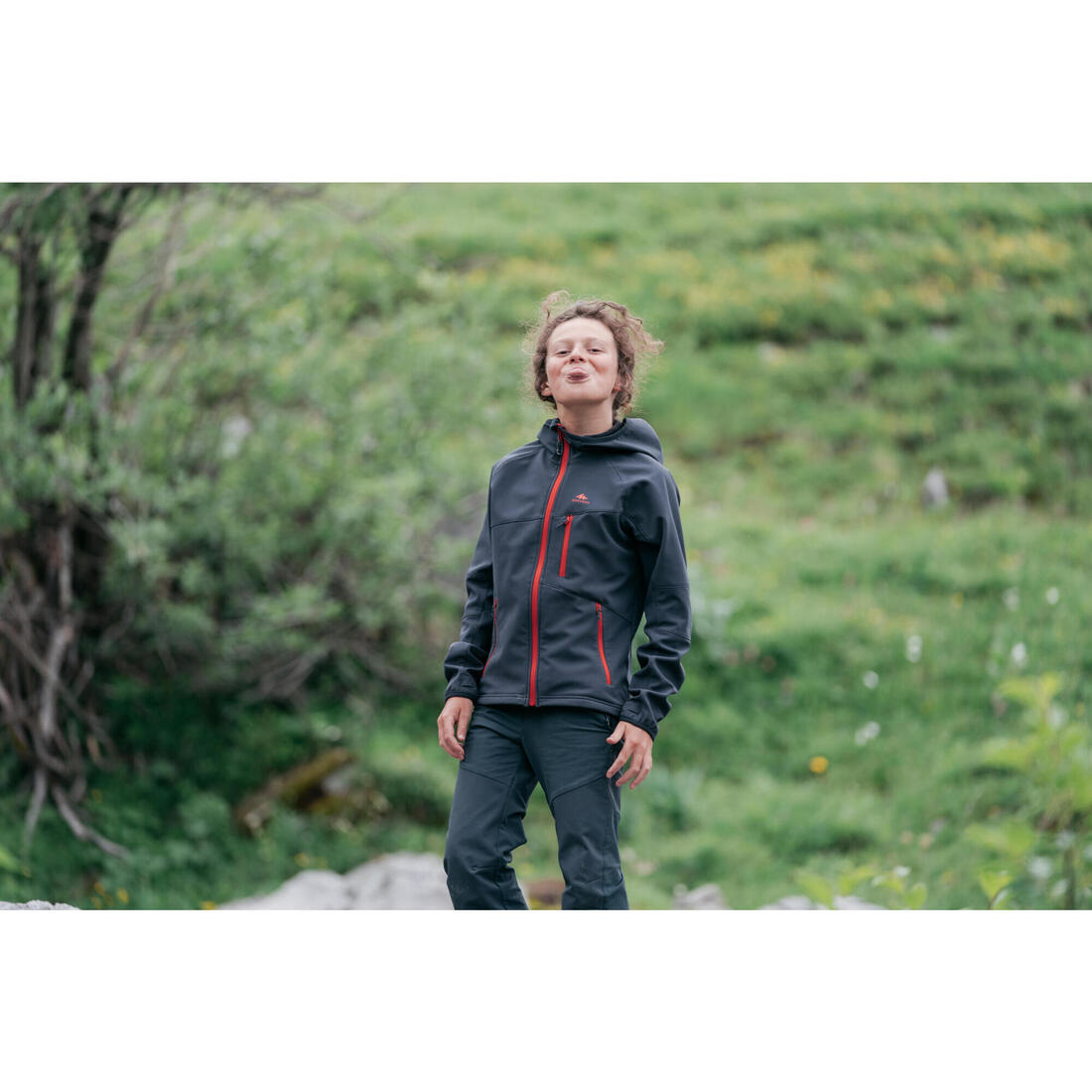 Veste softshell de randonnée enfant 7-15 ans, MH900 noir