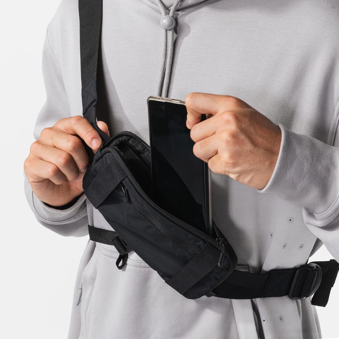 Sac running 2 positions Homme Femme- KIPRUN 0,5 L noir