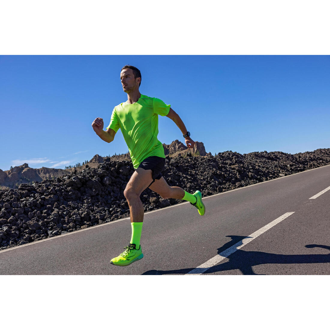 CHAUSSETTES DE RUNNING RUN900 FINES MI-MOLLET NOIRES
