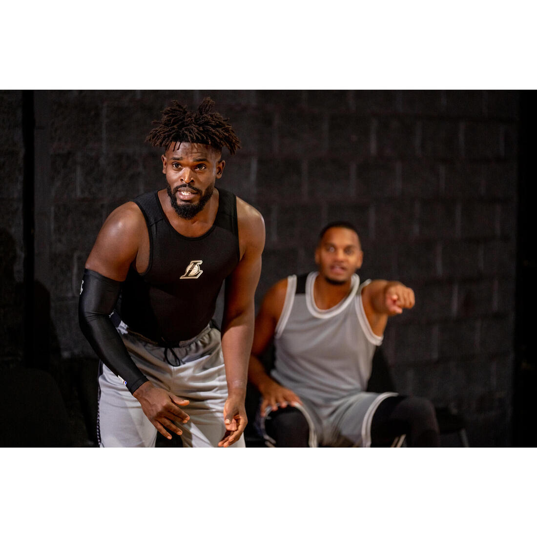 SOUS MAILLOT BASKETBALL COUPE SLIM HOMME UT500 NOIR LOS ANGELES LAKERS NBA
