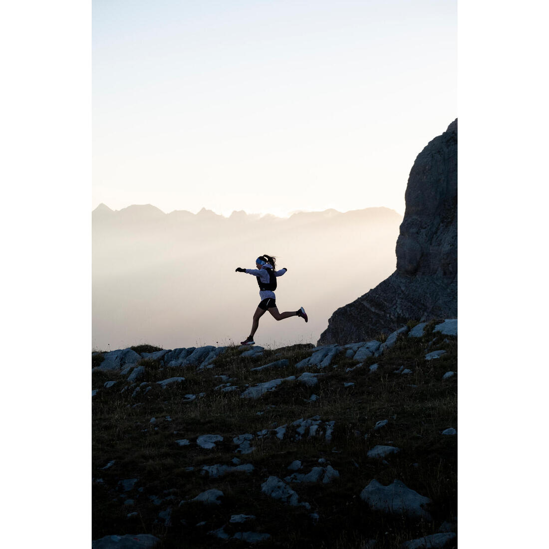 Short de trail running baggy femme noir