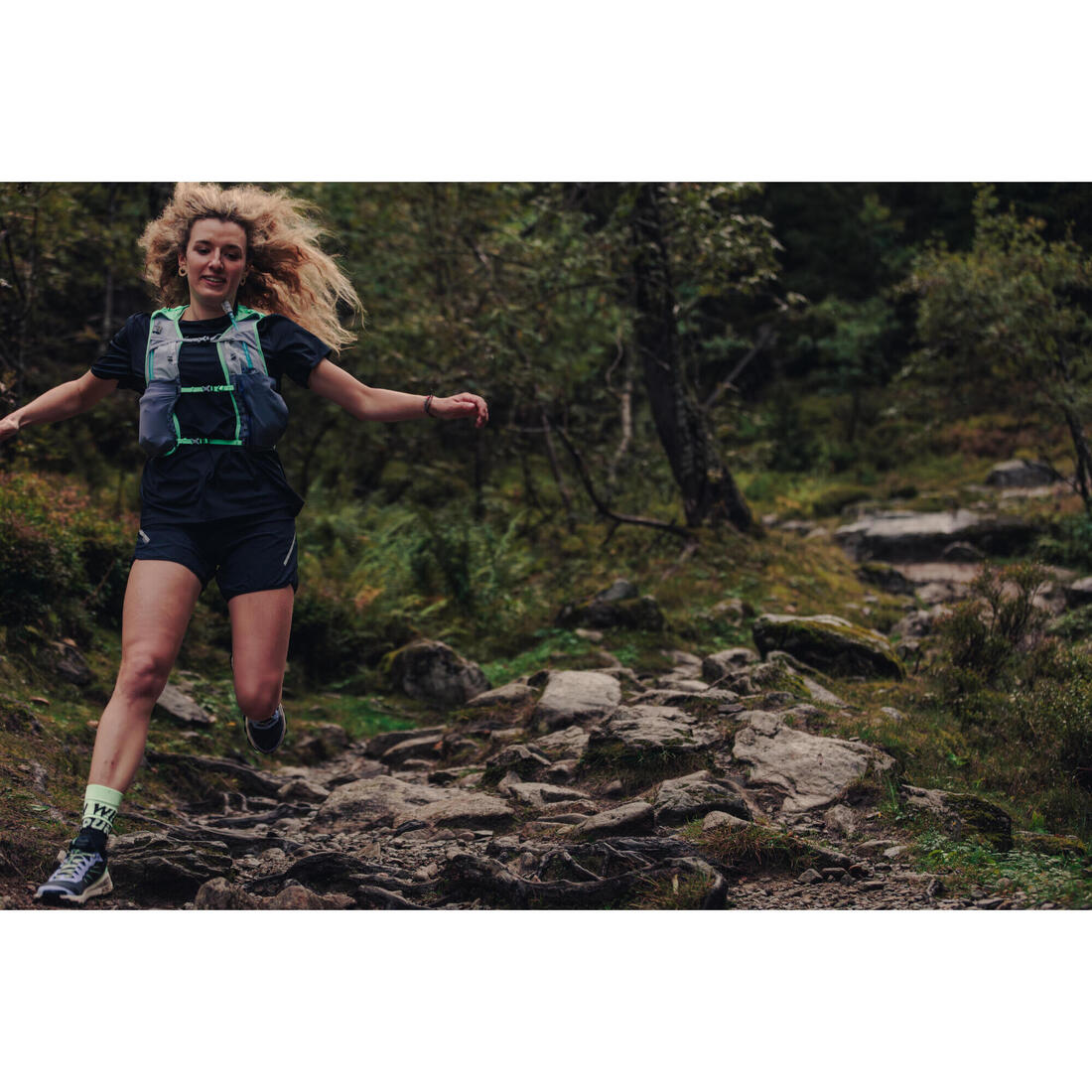 Sac trail running 8l femme vert menthe - vendu avec 2 flasques 500ml