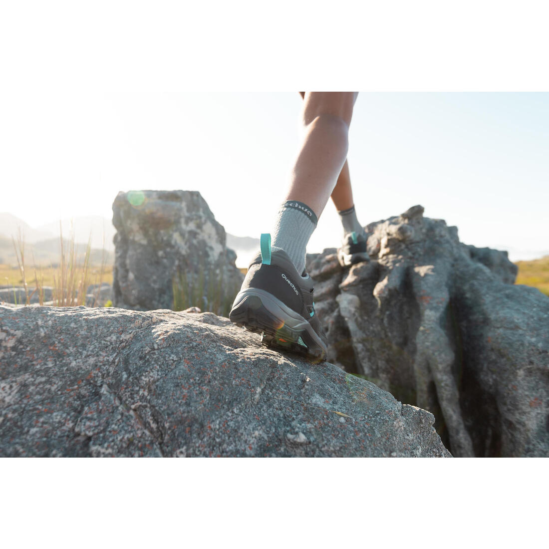 Chaussures imperméables de randonnée montagne - MH100 - Femme