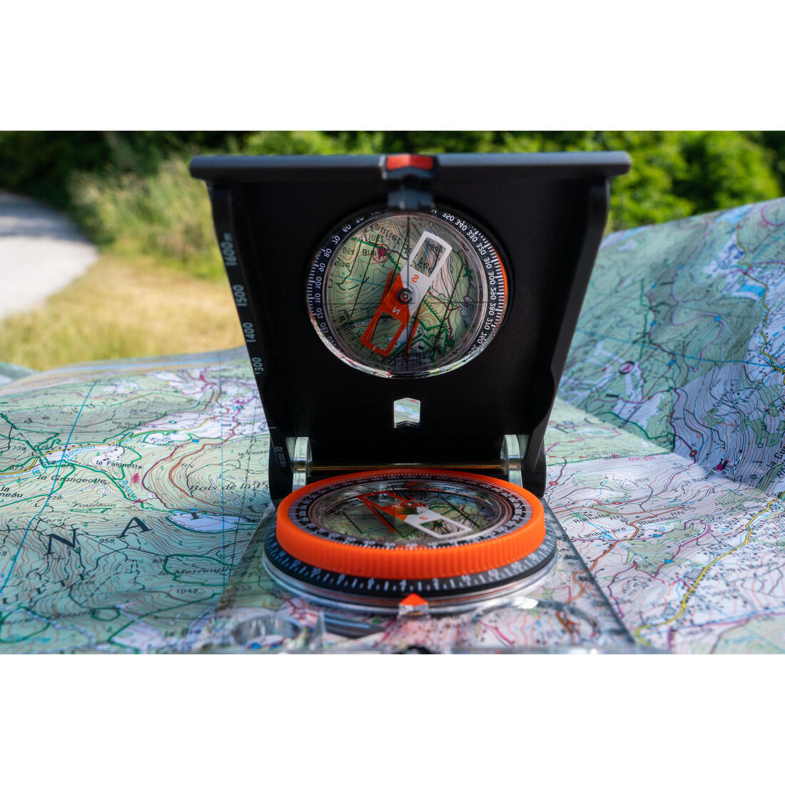 Boussole à miroir de visée en degrés et millièmes Explorer 900