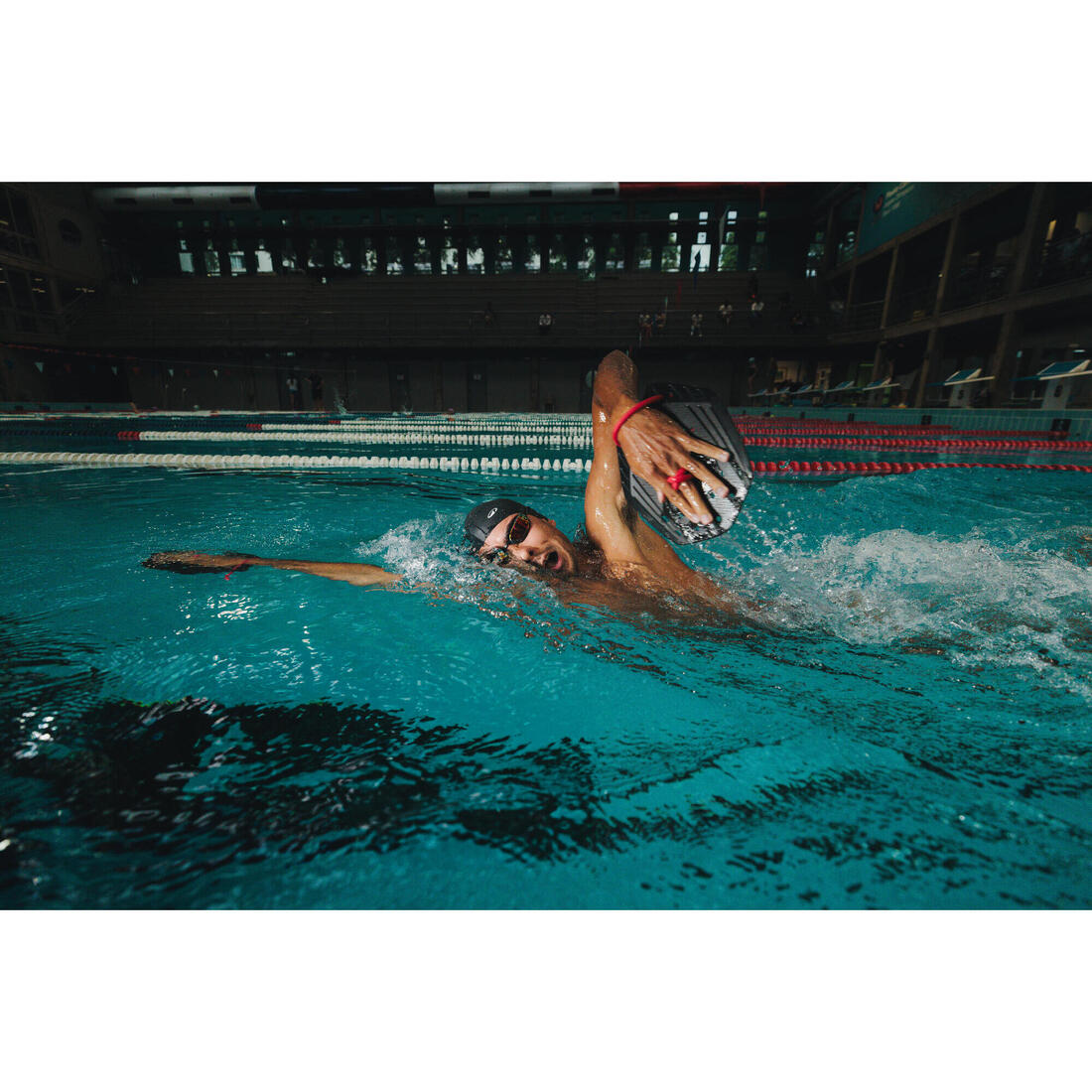 Plaquettes de natation taille L, noir rouge