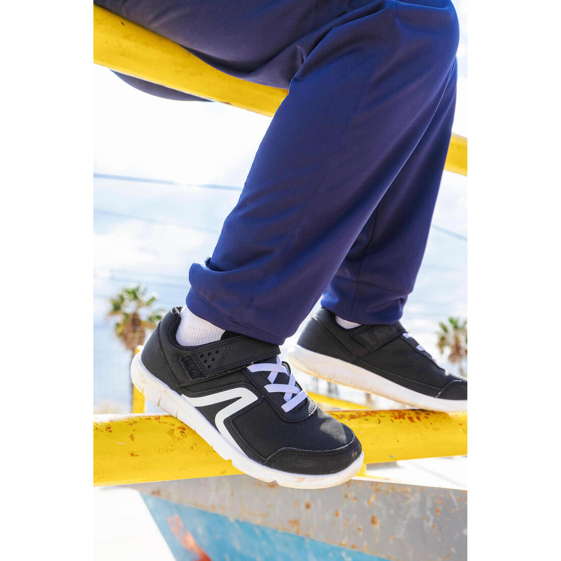 Chaussures de sport à scratch enfant, PW 100 noir